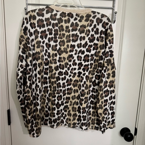 Brand Bazar Rare V-Neck Sweater in Black and Brown cheetah - Picture 6 of 9